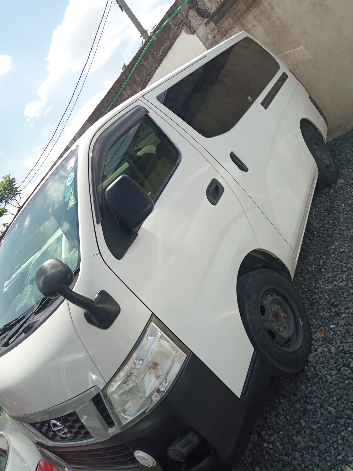 nissan-nv350