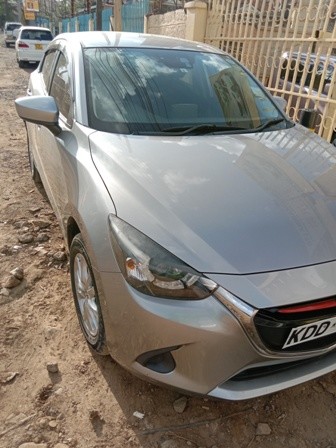 mazda-demio