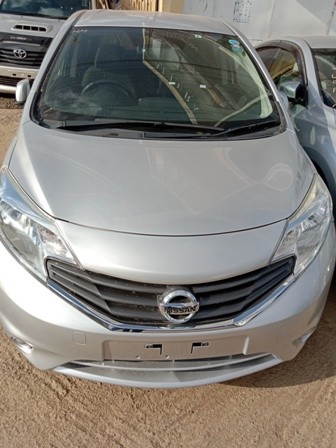 nissan-tiida