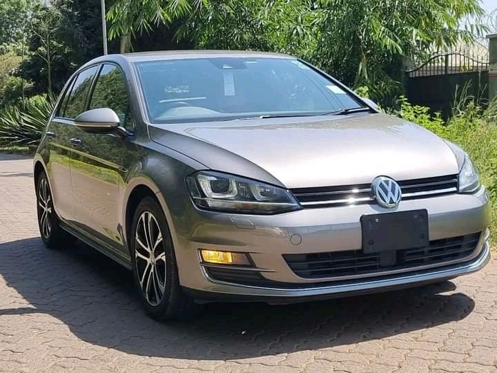 volkswagen-golf-tsi