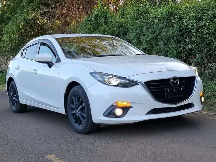 mazda-axela