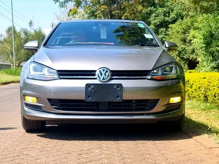 volkswagen-golf-tsi
