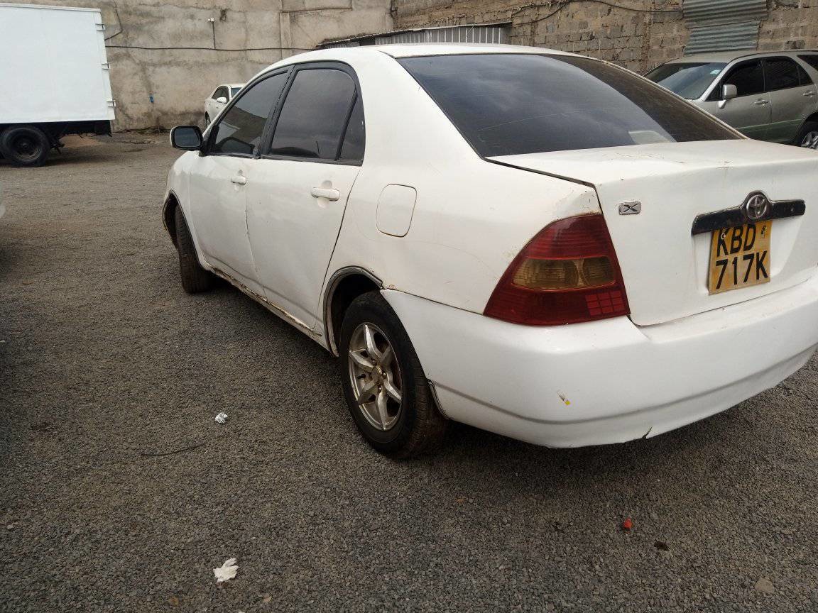 toyota-corolla-2004-big-1