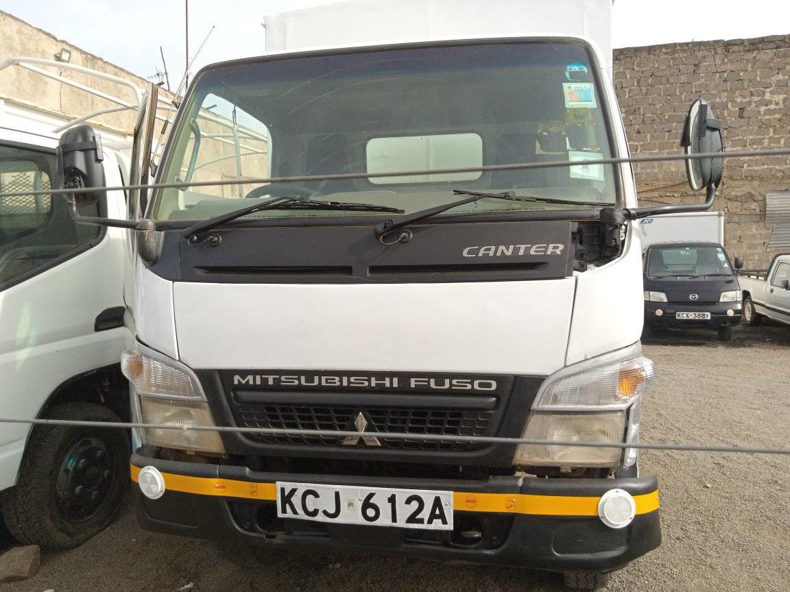 mitsubishi-canter-fuso-big-1