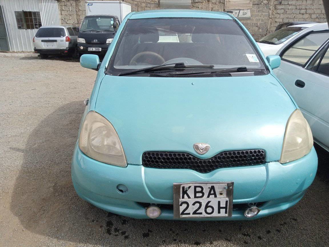 toyota-vitz