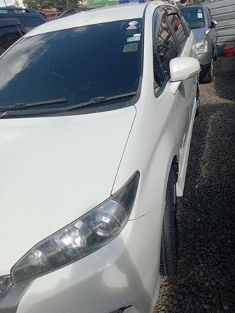 toyota-wish