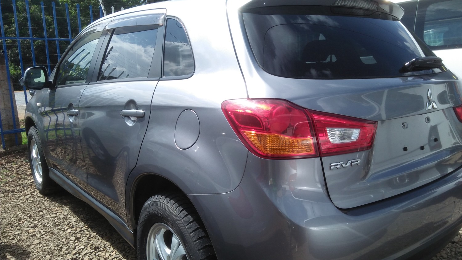 mitsubishi-rvr