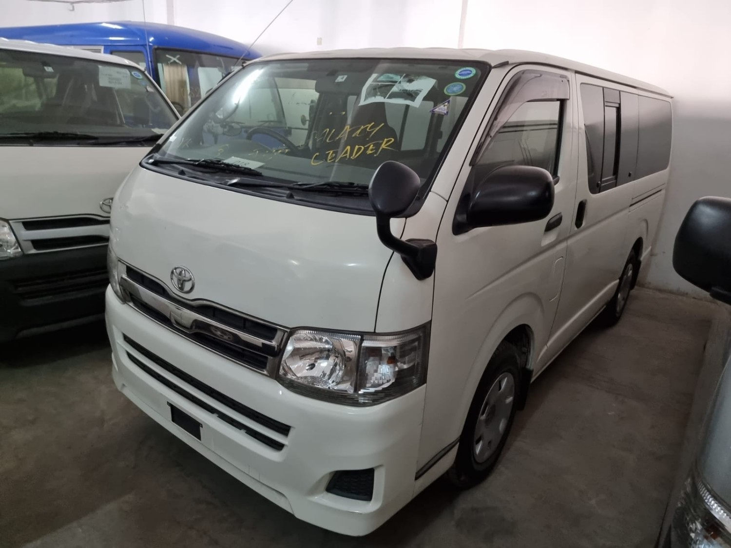 toyota-hiace