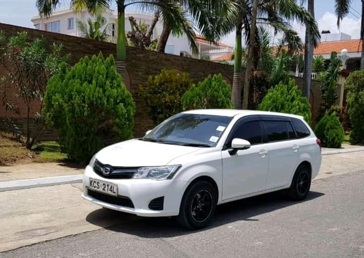 toyota-fielder