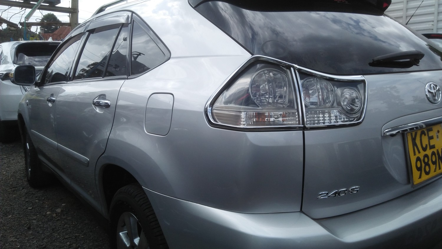toyota-harrier