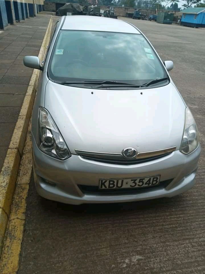 toyota-wish