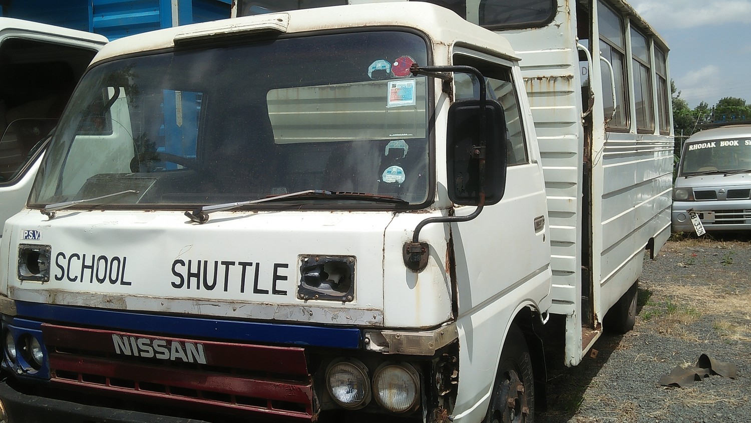 nissan-minibus