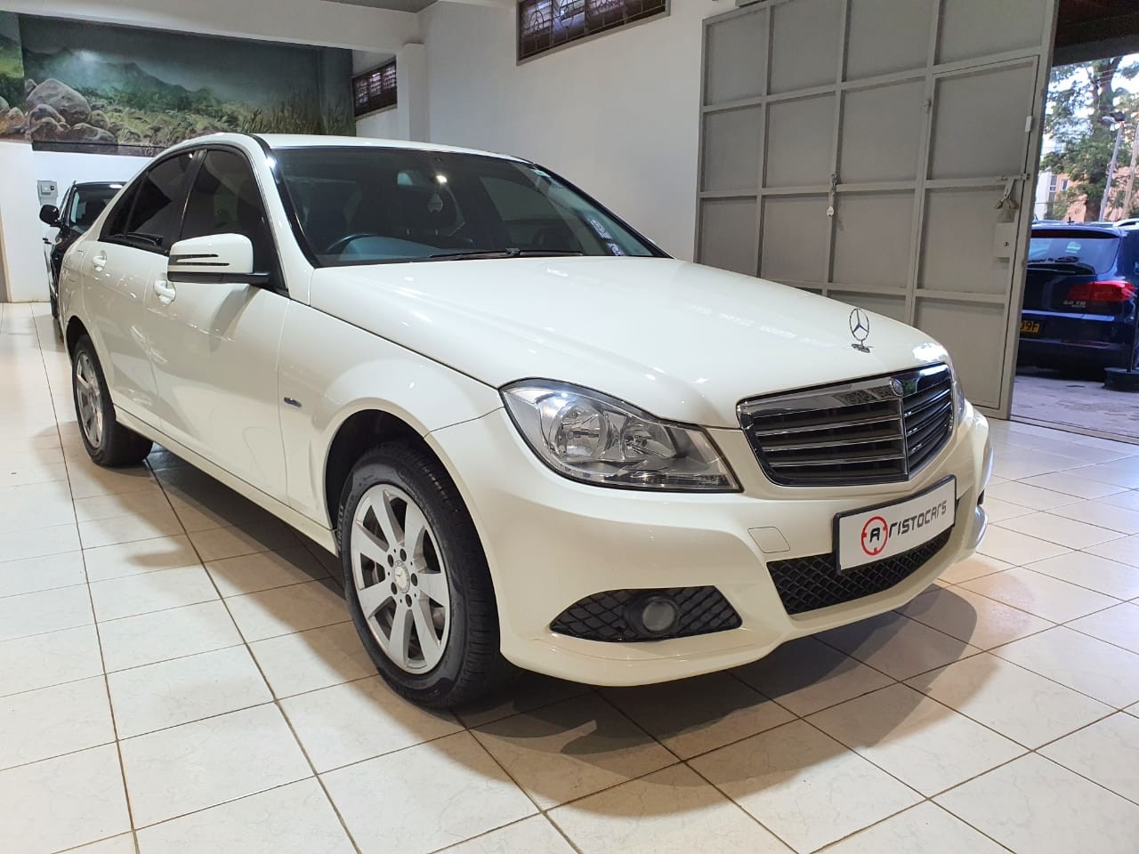 mercedes-benz-c200