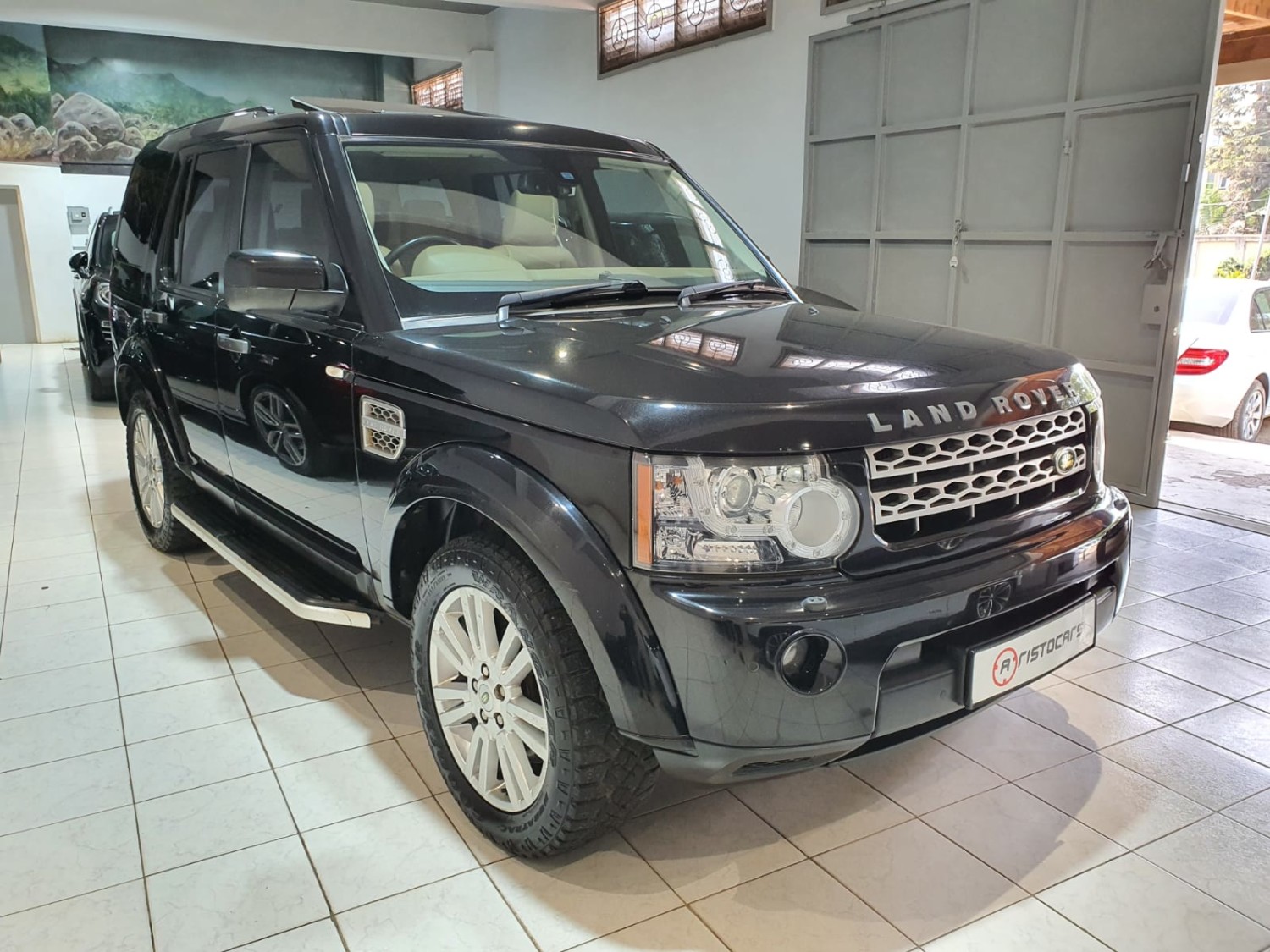 land-rover-discovery-4-hse
