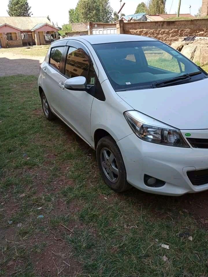 toyota-vitz