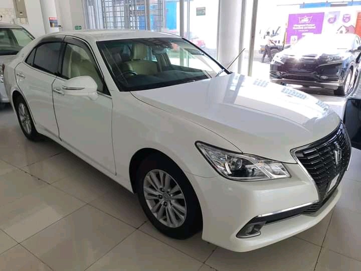 toyota-crown