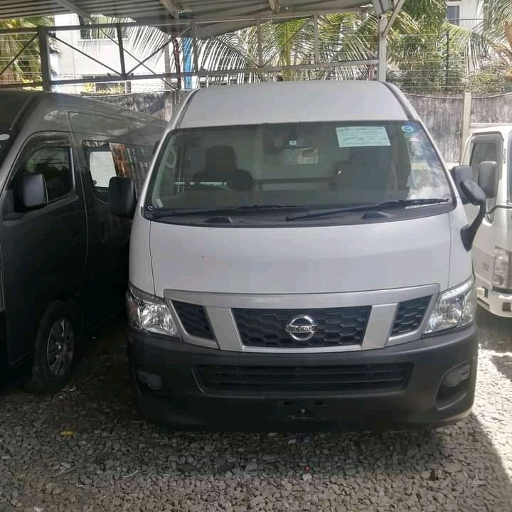 nissan-nv350