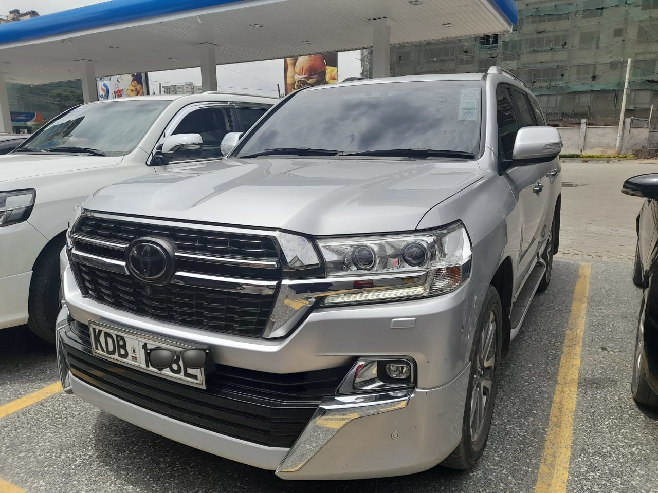toyotaland-cruiser-v8