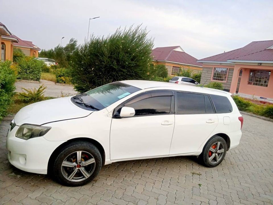 toyota-fielder