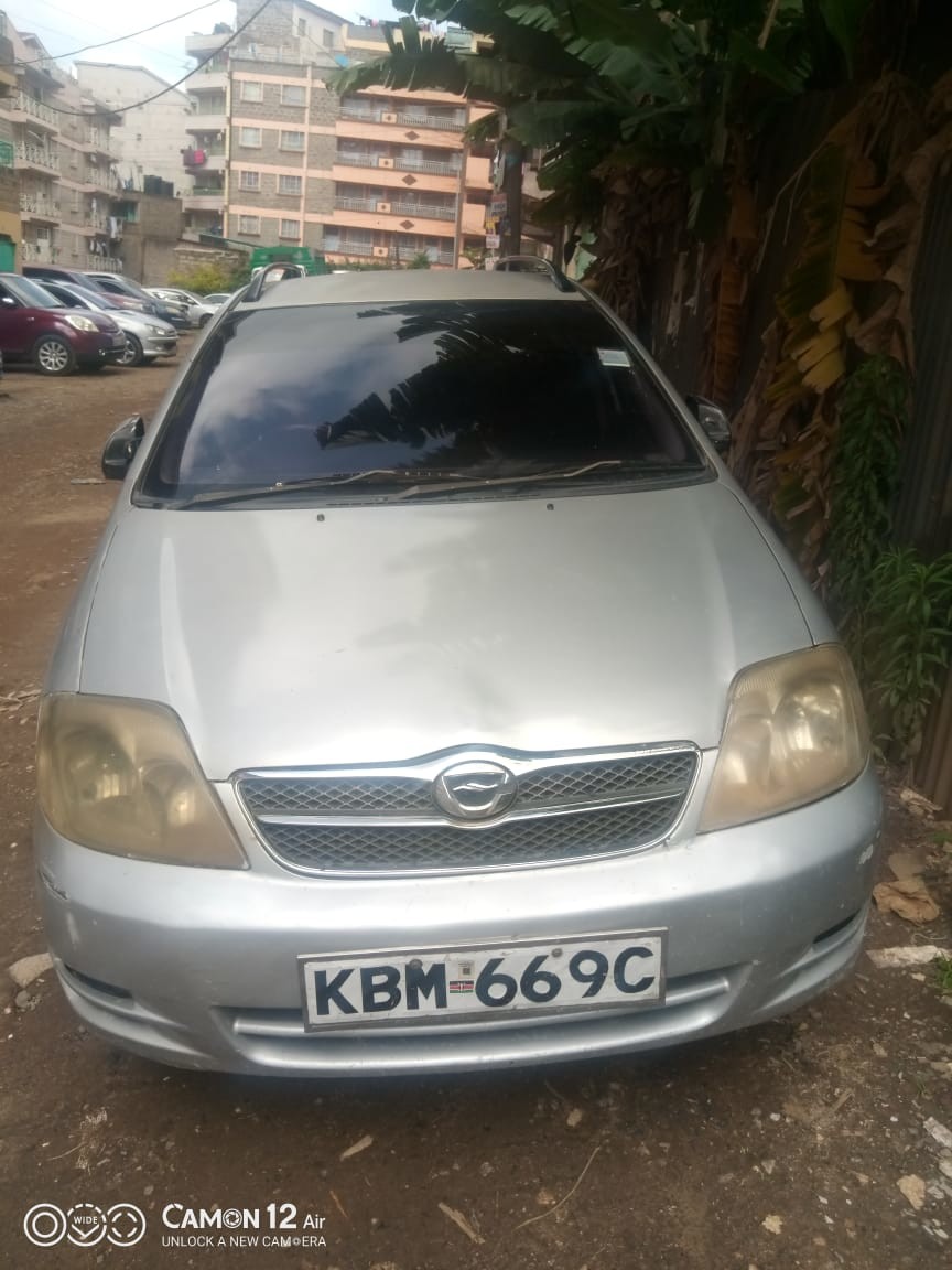 toyota-fielder