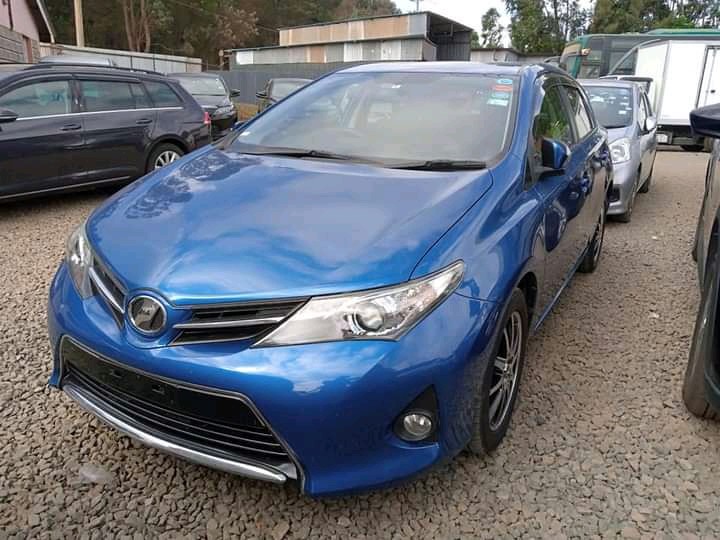 toyota-auris