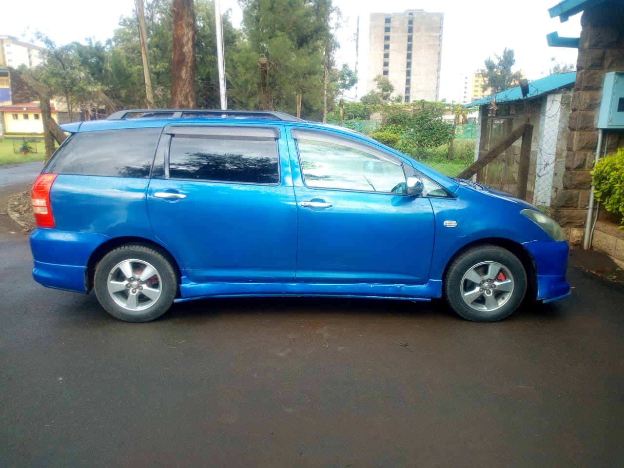 toyota-wish