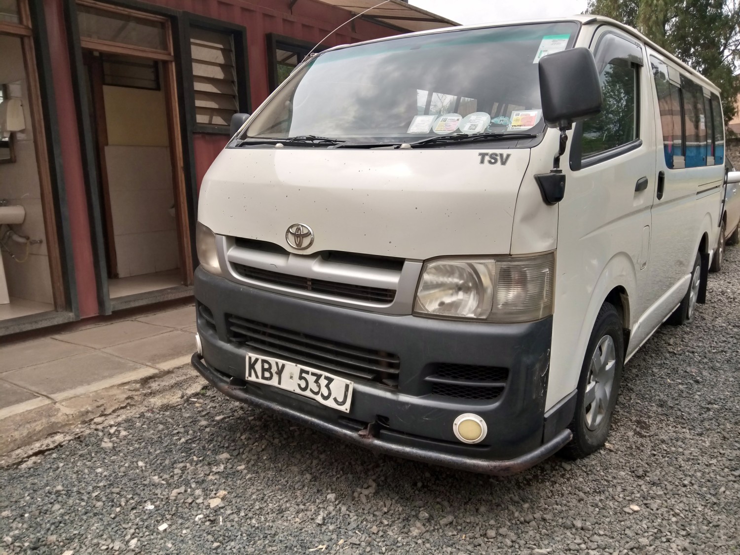 toyota-hiace