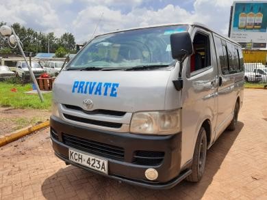 toyota-hiace