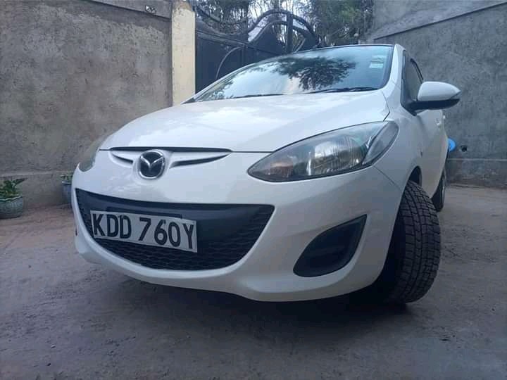 mazda-demio