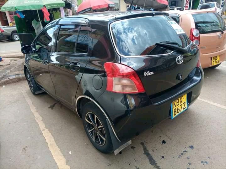 toyota-vitz