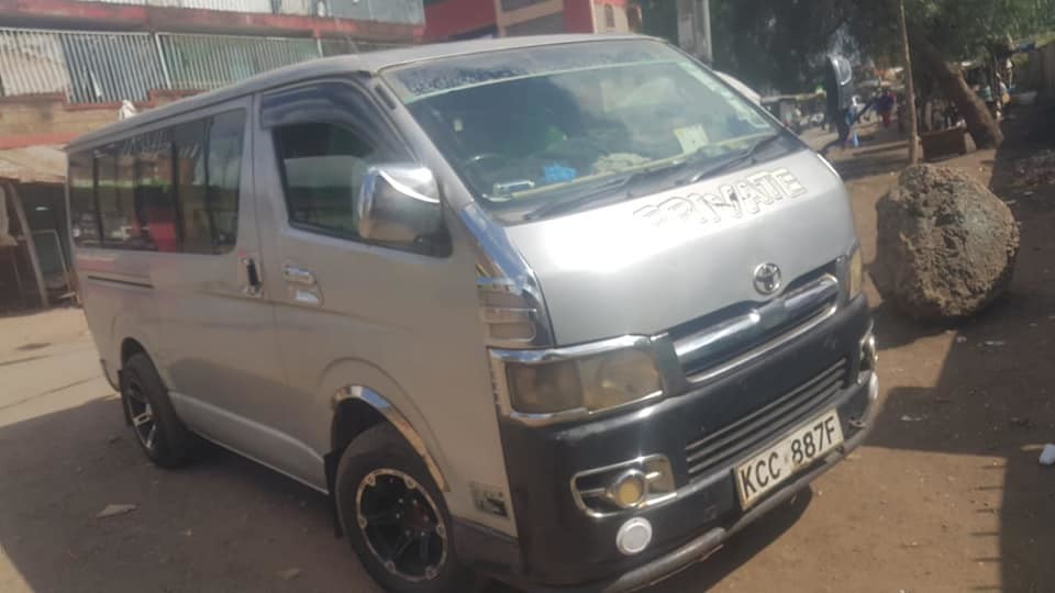 toyota-hiace