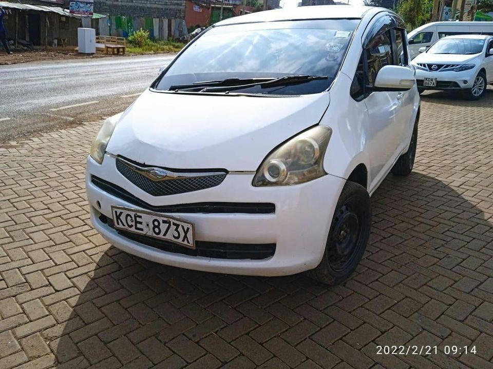 toyota-ractis