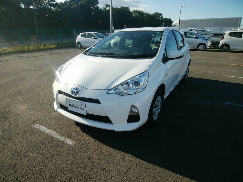 toyota-aqua