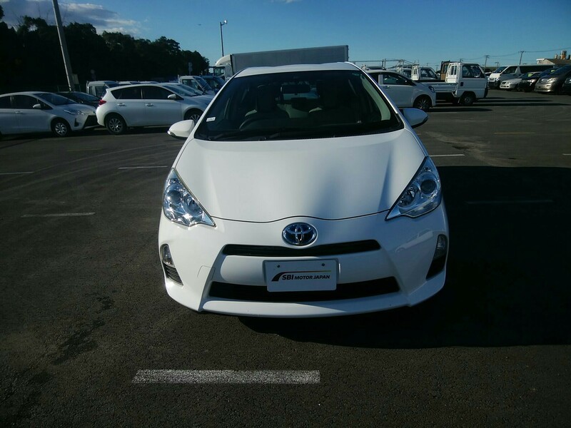 toyota-aqua