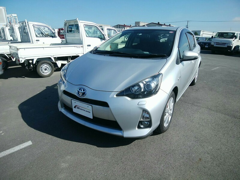 toyota-aqua