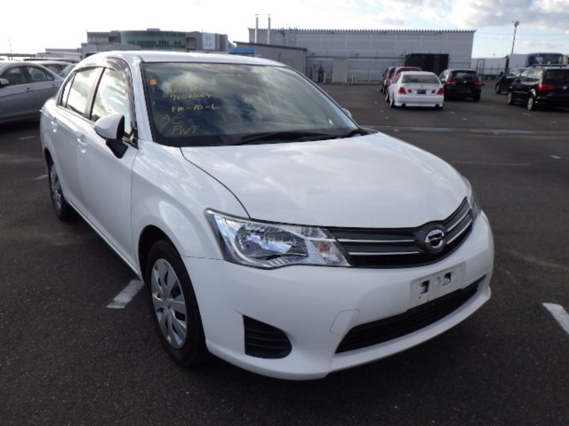 toyota-axio