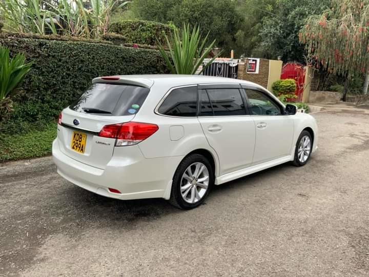 subaru-legacy