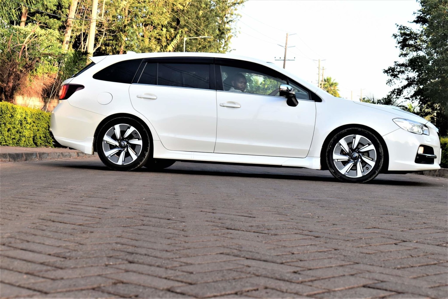 subaru-levorge-16t