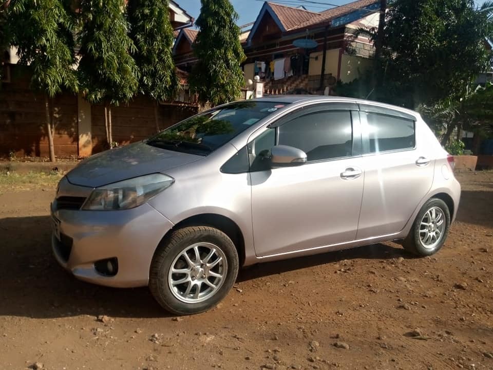 toyota-vitz