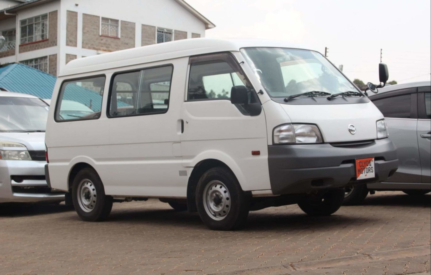 nissan-vannete