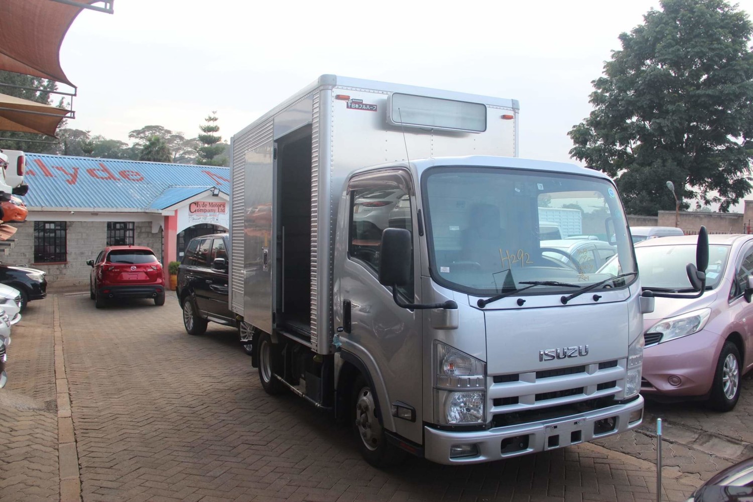 isuzu-elf-big-2