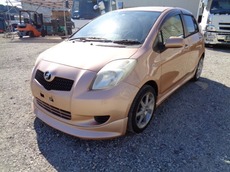 toyota-vitz