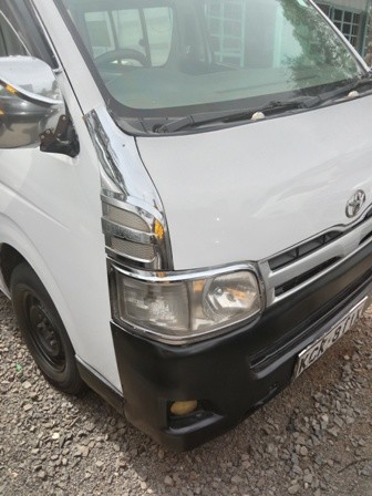 toyota-hiace