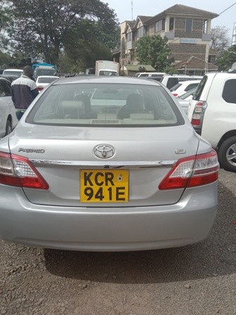 toyota-premio