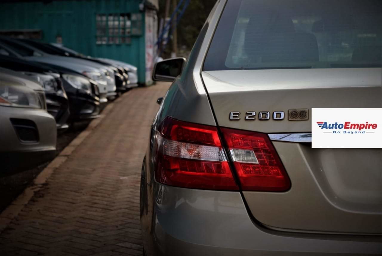 mercedez-benz-e200-big-3