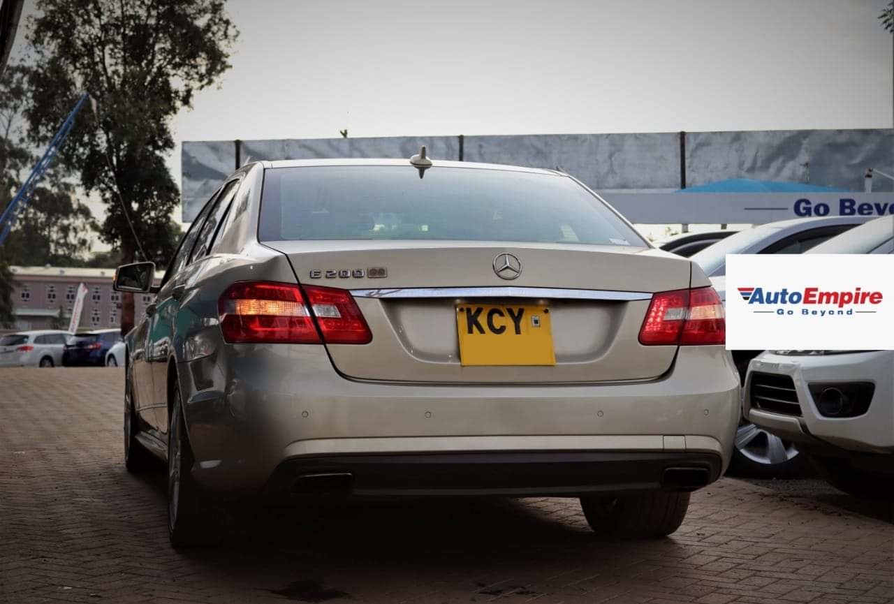 mercedez-benz-e200-big-4