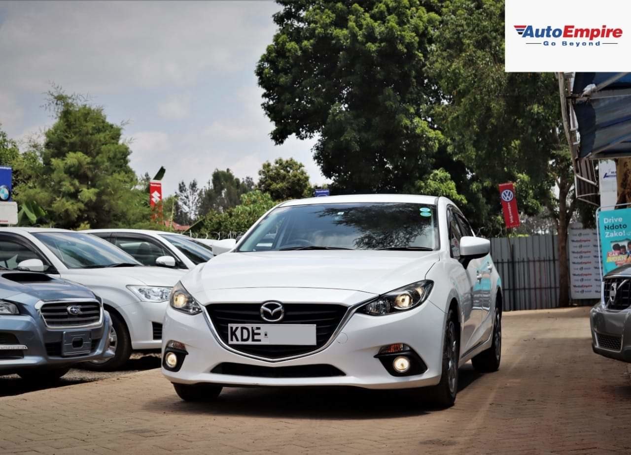 mazda-axella