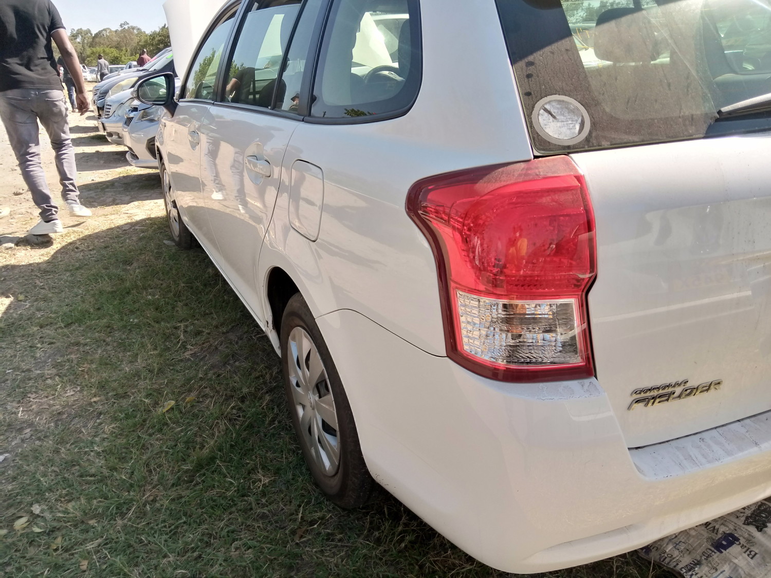 toyota-fielder-hybrid