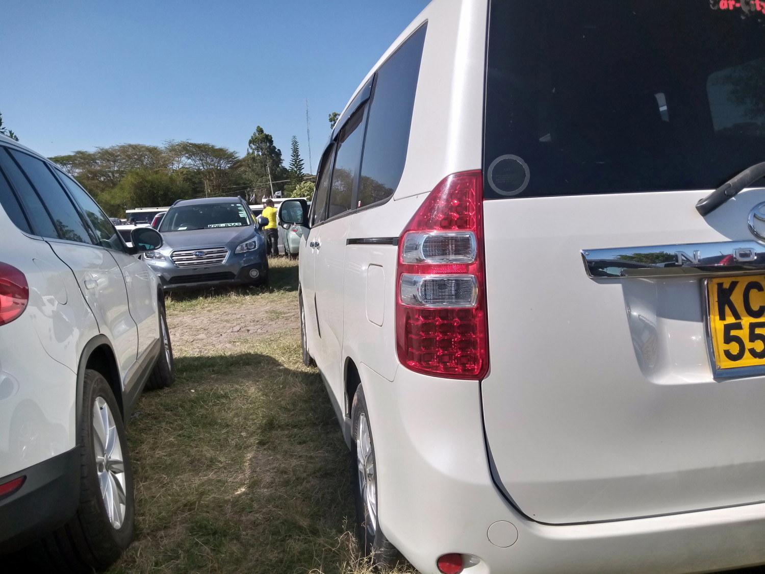 toyota-noah