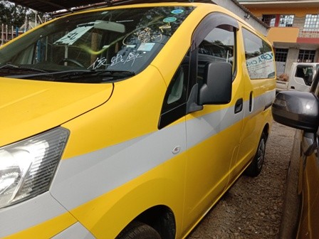 nissan-nv-200